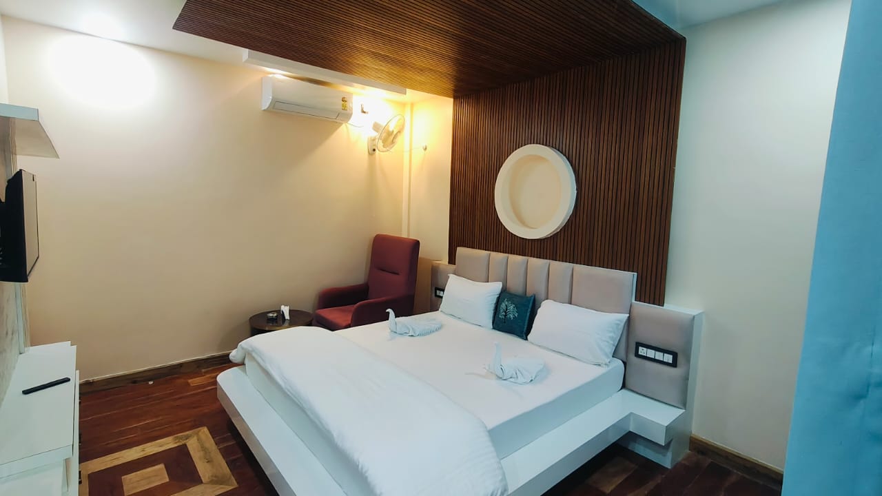 Luxury Stay in Lataguri